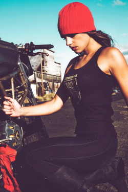 biker-queens:  Biker QueenBiker Queen on