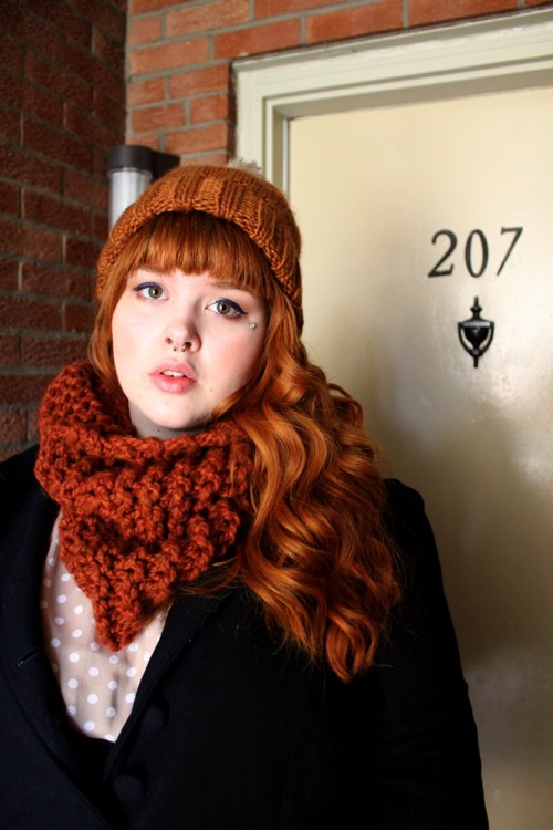 caitidee: beccabae:  it’s kinda cold outside.Cowl Knit Scarf ~ www.etsy.com/shop/RememberADay