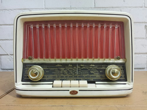 Dux SA2006U-69 Tube Radio, 1958