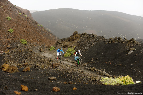 einerundesache: Jauch Jasper & Mauricio Bauma riding La Palma. Pic by Paul Masukowitz