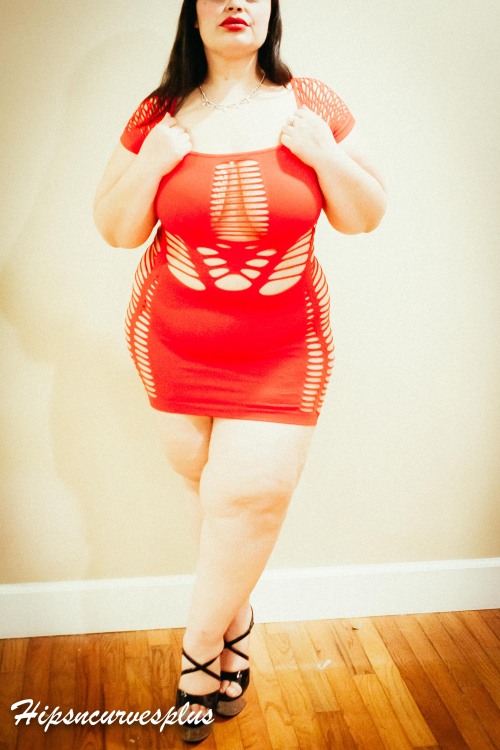 hipsncurvesplus:  aja2109: hipsncurvesplus:   Thank you once again corazon for the wonderful gift from my amazon wishlist! Red Red and more Red!   So gorgeous. No special adornment required. ❤️  Giggles ☺️thanks!
