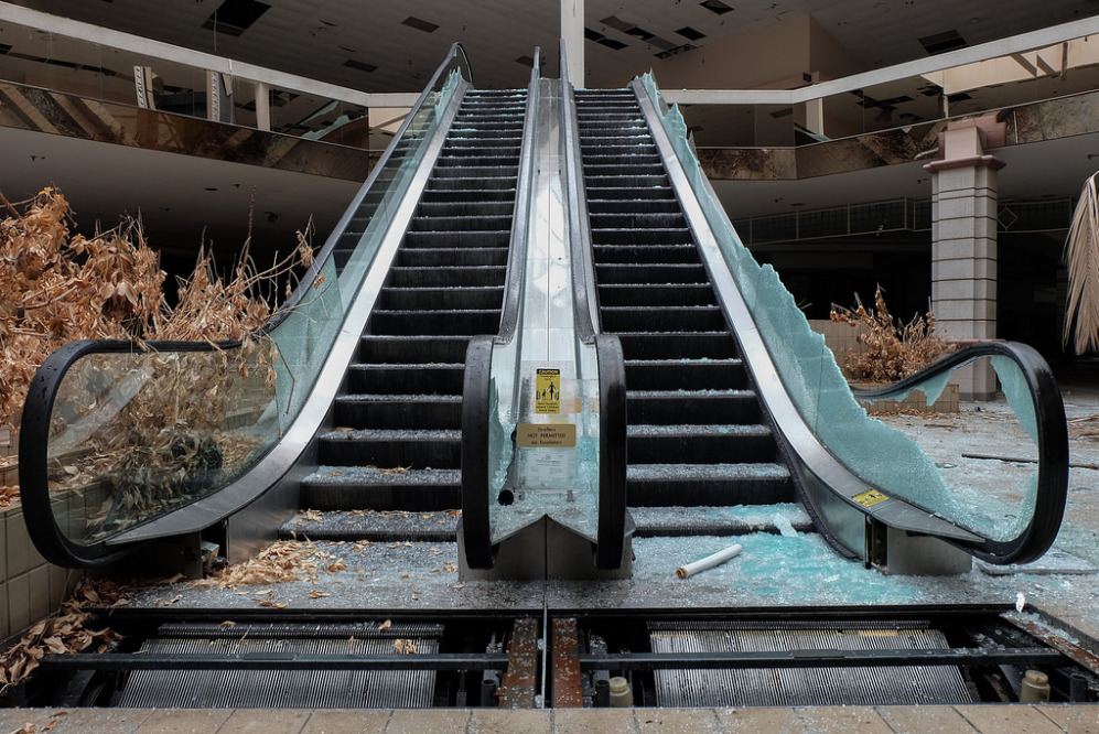 terrifiantus:  Photos taken in Rolling Acres, an abandoned mall in Akron, Ohio. This