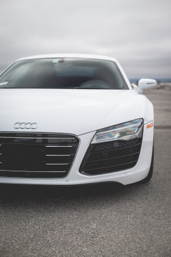 thephotoglife:  R8 V10 Plus.