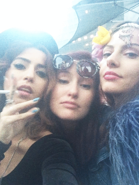 Those bday babe vibes #happybdayjulia @juliavoth @natashathehuman