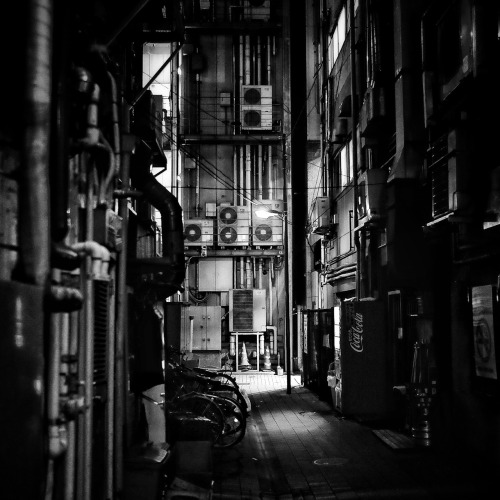 tokyowalkingdiary:Backstreet