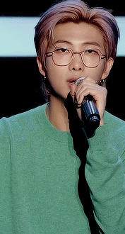 Please Give His Stylist A Raise