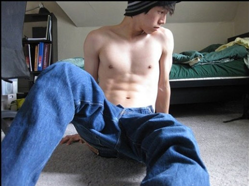 http://gaykoreandude.tumblr.com/post/102179787013