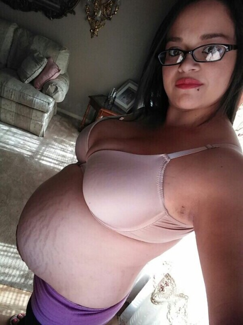 XXX lovemesomepregnantbitchez:  Her snapchat photo