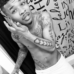 therealbrooklynboss:  detroi112:  forever21wildboy:  crazykenbarb:  IG : KenTatted ☺️😘  He know he fine😍😍😍  Bae ass just gorgeous 😍😍😍  😍😍😍😛😛