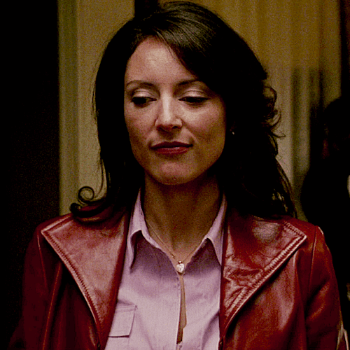 ELLE GREENAWAY || 1x01 EXTREME AGRESSOR