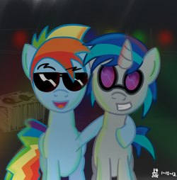 Any pony wanna be a member of my other blog? ask-vinylandblitz THE BLOG NAME IS ABOVE-You can follow,also,If you wanna be part of the blog you gotta send me your email.