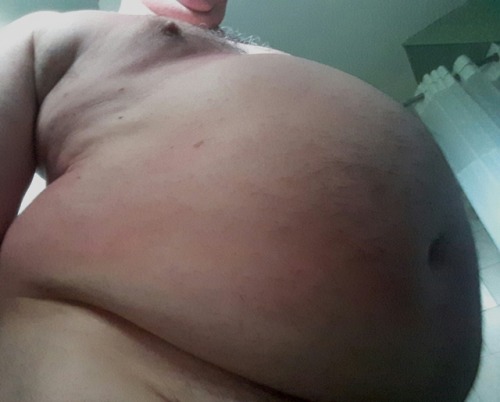 benjay2016: More holiday fat…love being the out of shape fat guy at the pool