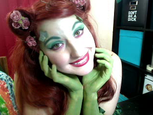 nerdyjerkoff:  kayleepond:  kpshapa:  KayleePond as Poison Ivy!!!! Her costume tonight