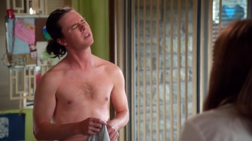 auscap: Charlie McDermott - The Middle