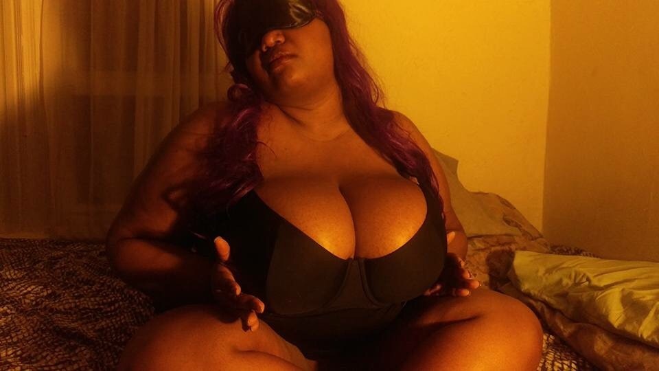 phlem-phlam:  Titty Tuesday
