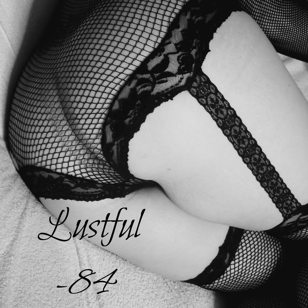 lustful-84:  200 followers!  And to mark the occasion…