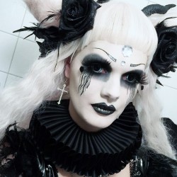 victorialovelace:  Forgot to upload this earlier today. My look for The Nocturnal Hallween Ball tonight. 