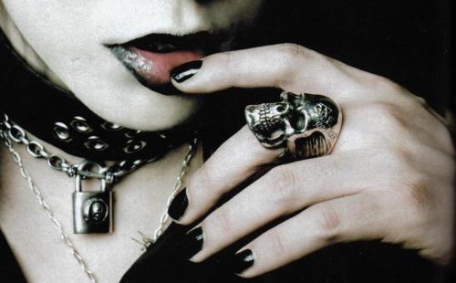 the-ghost-darkness:  the ghost and the darkness  