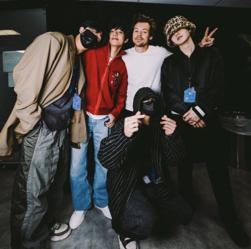 Kim Taehyung, Kim Namjoon, Jeon Jungkook And Min Yoongi At Harry Styless Concert