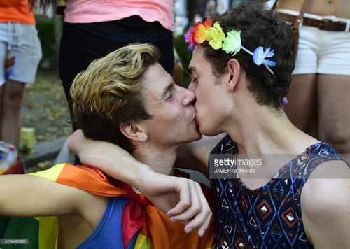 thegaydarradar:  Happy first day of pride