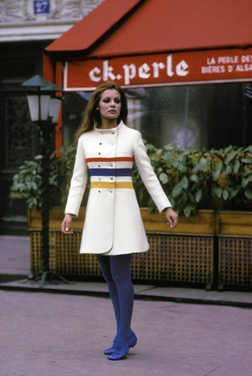 isabelcostasixties:Actress Danièle Gaubert photographed by Giancarlo Botti in Paris, France i