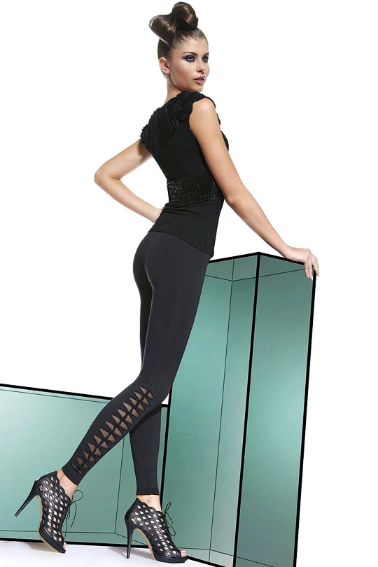 trautmans-legs:  In Case You’Re Paying Attention