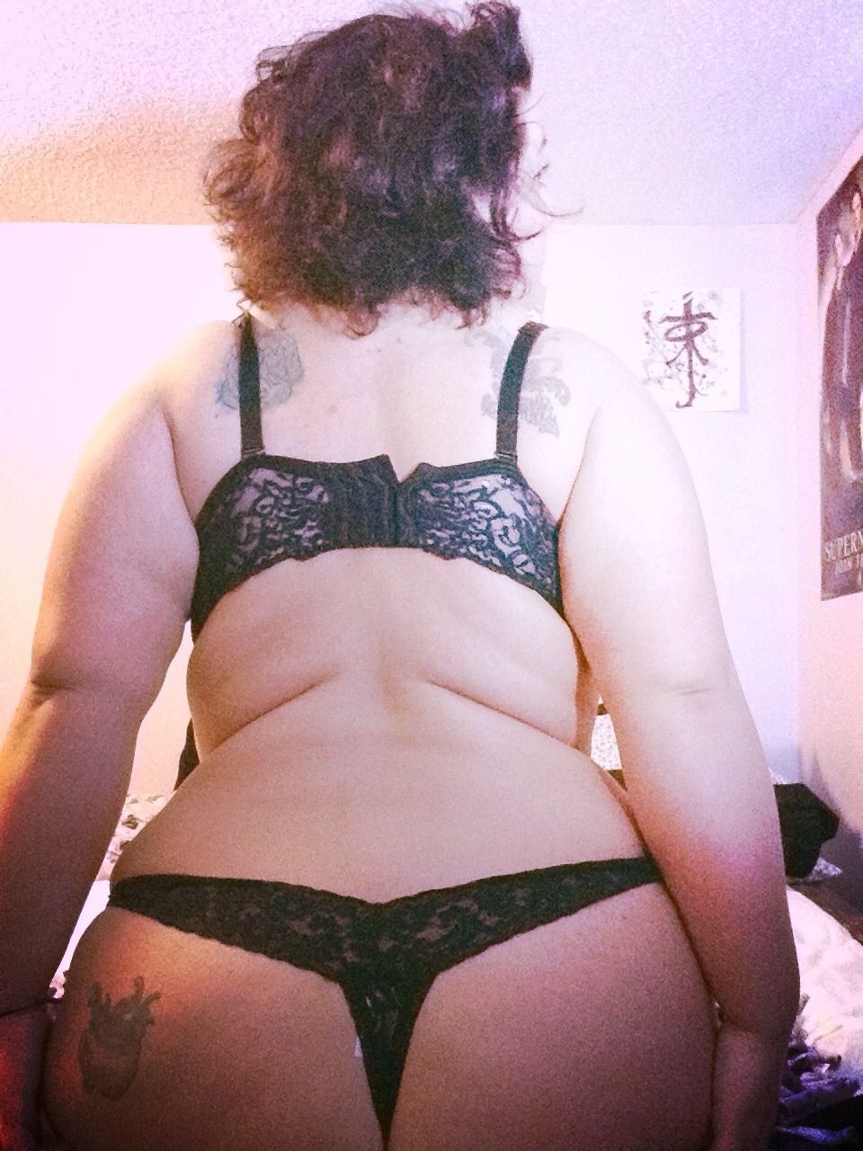 slowburningmoon:  Bombshell?