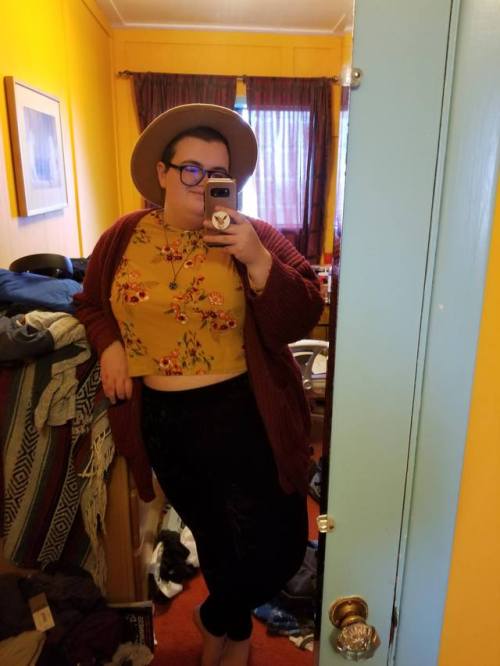 lesbianfarmr:Defemmeber Day 4: just realized this was first time using this hat since I cut my hair?