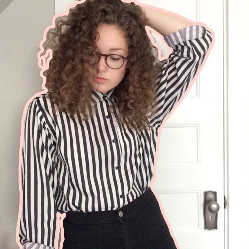 lattefoam:how cute is this blouse from littlevisionsthrift !!! check out their etsy, it’s like