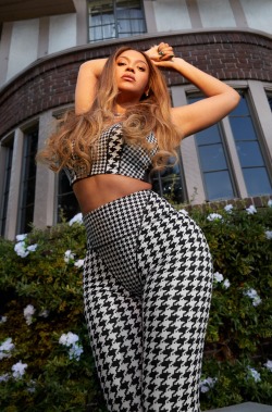 evcrmoress:BEYONCÈ for #HALLSOFIVY adult photos