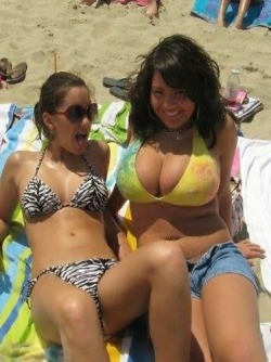 crazybikini:    Crazy Bikini Girls  