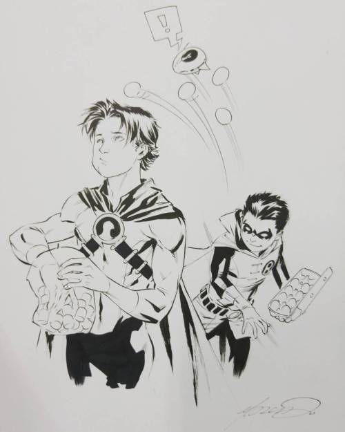 marcusto:  Damian terrorizing Tim #dccomics #edmontonexpo