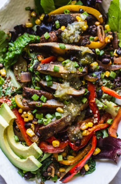 vegan-yums:  Grilled Veggie Fajita Salad