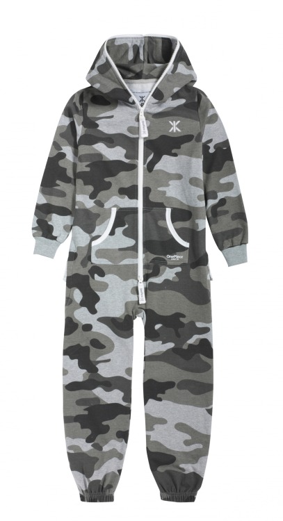 Another dope getup by @onepiece for your lil buds. Camo is popping in 2016! #Lilsnob #kidswear #onep