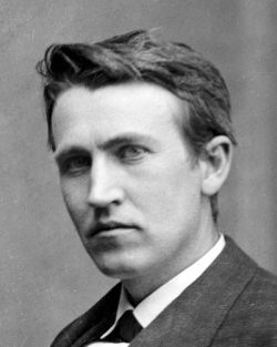 fuckyeahhistorycrushes:  Thomas Edison, not only does he have over 1093 patents to his name and a ton of pithy quotes, the guy was incredibly handsome. If you’ve only ever seen photos of the old guy with white hair and bushy eyebrows, you’re missing