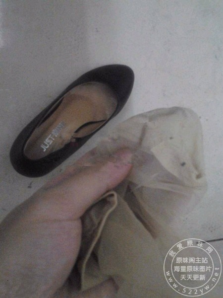 FETISH TIGHTS, NYLON, PANTYHOSE & FEMALE FEET