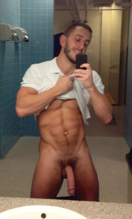 gaystraightmen: Locker room selfies