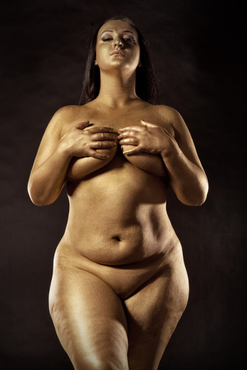 Busty-Curves