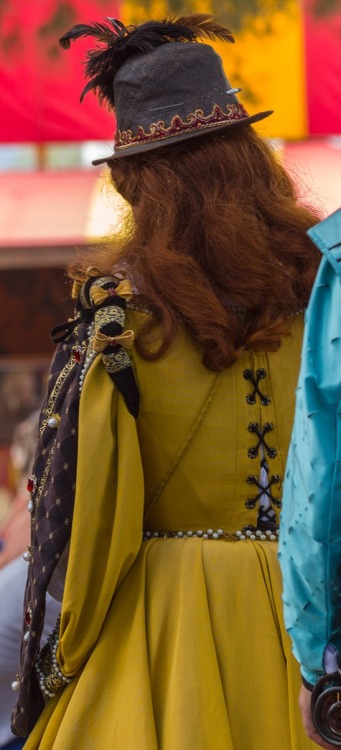 Elizabethan Yellow Gown (Southern Ren Faire, 2018) 