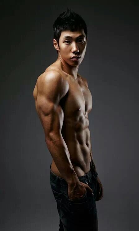 crazy4asian:  Beautifully lean 