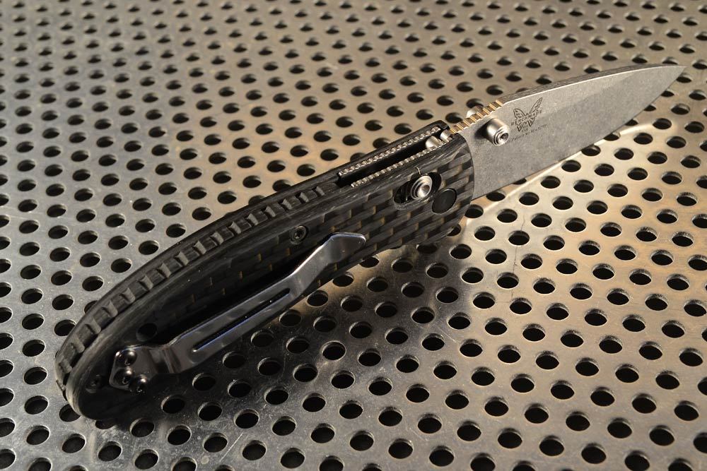 cuscadi:  custom made aero cf scales for the benchmade mini griptilian.