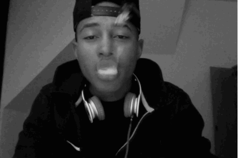 isaiahdior:  failed attempts at being attractive while smoking = me lmao, save me.