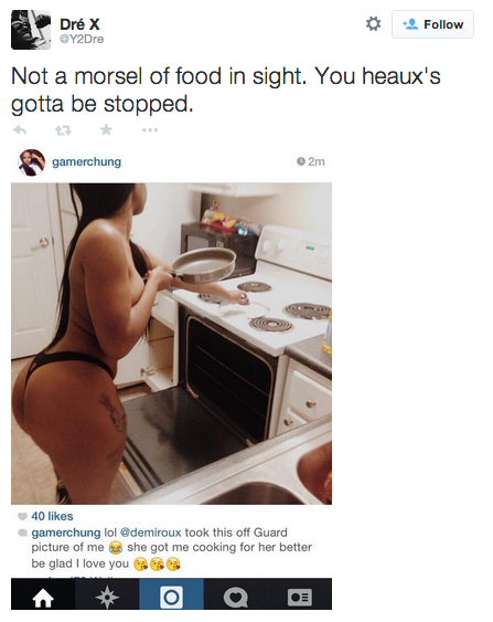 kravemychocolatekurves:  imsoshive:  lmfaoo  What is she cooking? Air?  No-calorie