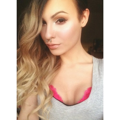http://elisaborgia.tumblr.com/post/63255007013
