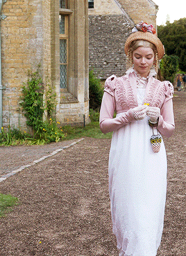 fallenvictory:  “Several designs, such as Emma’s pale pink spencer jacket, are