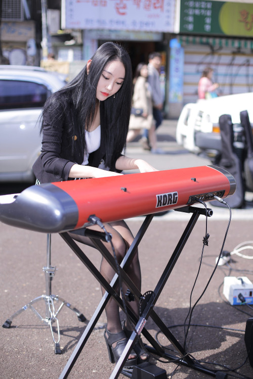 [HQ] A-Yeon, Hongdae Street Concert - 2000 x 3000