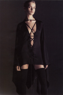a-state-of-bliss:Vogue Paris Aug 2002 ‘Comme Par Enchantmente’ - Natalia Vodianova by Mario Sorrenti