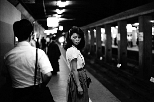 onlyoldphotography:Ed van der Elsken : Tokyo, 1984. 