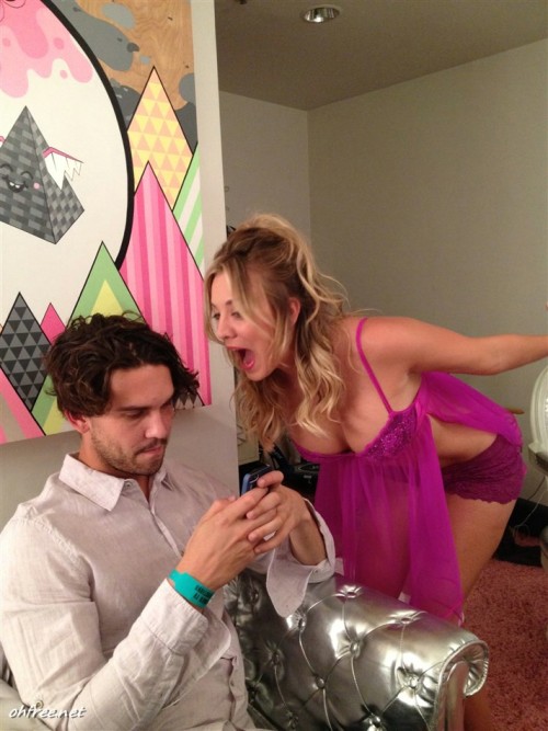 dananod:  ohfree:  Kaley Cuoco Nude Cell Phone Pics Leaked www.ohfree.net 001  (via TumbleOn) 