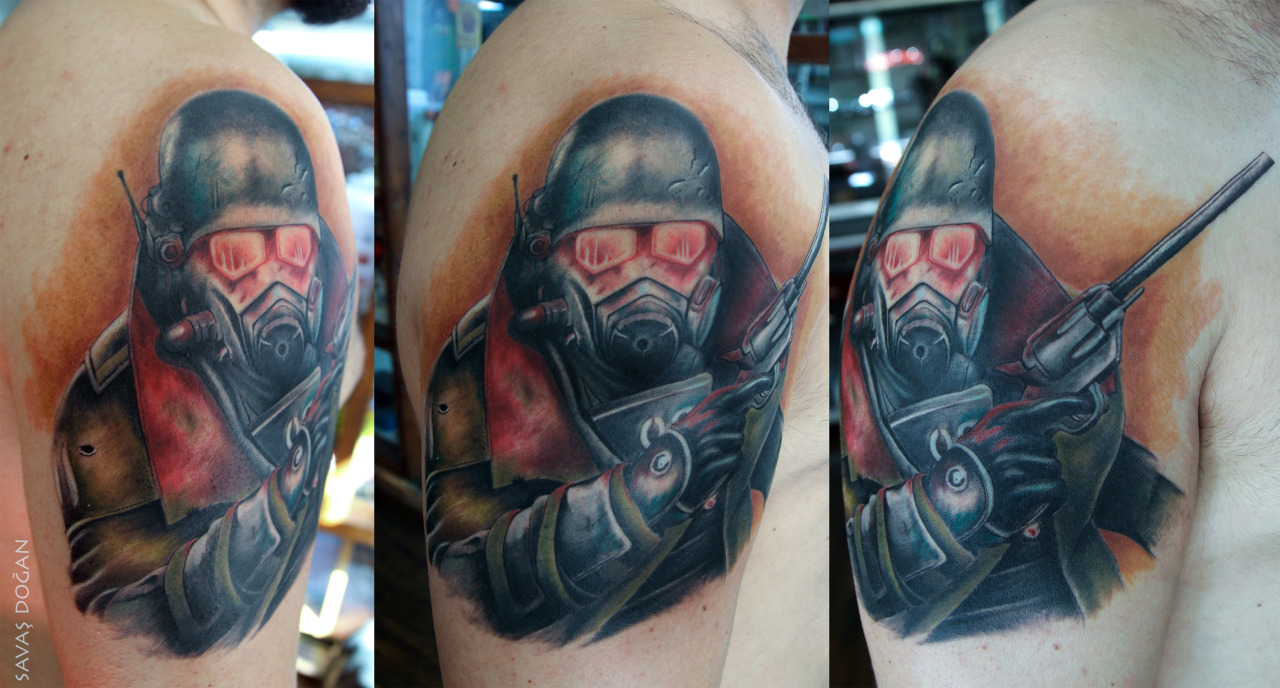 fuckyeahtattoos:  Fallout New Vegas by Savaş Doğan - Matkap Tattoo Istanbul Kadiköy